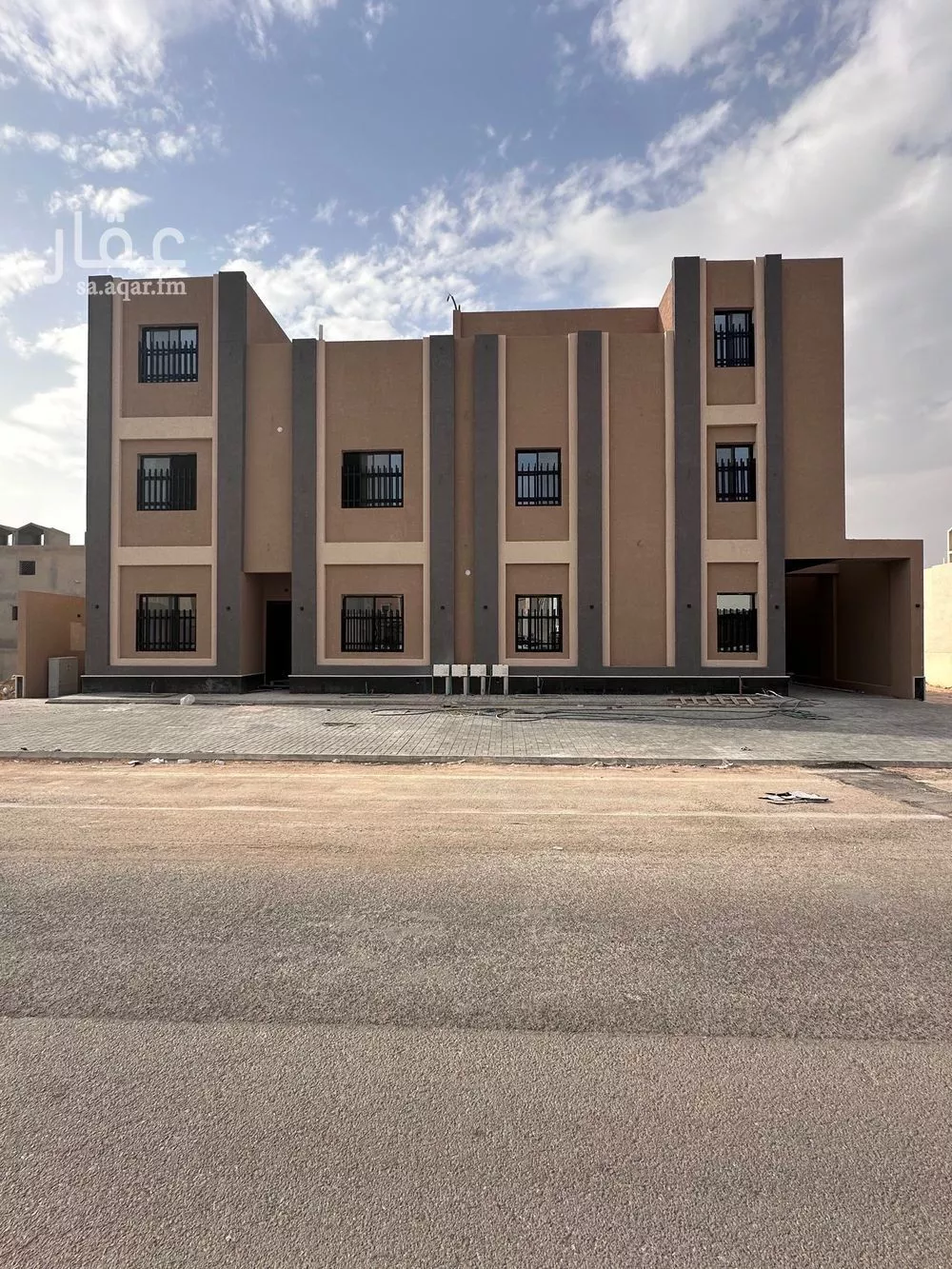 فيلا للبيع في شارع الجميل ابن حاتم, حي ظهرة لبن, مدينة الرياض, منطقة الرياض 1 صورة
