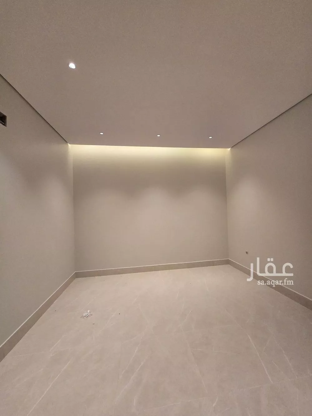 فيلا للبيع في شارع يوسف الصنهاجي, حي الأندلس, مدينة الرياض, منطقة الرياض 1 صورة