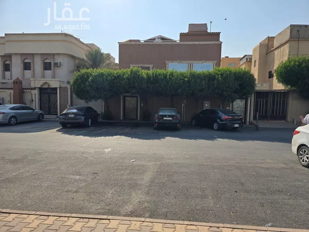 فيلا للبيع في شارع ابن رستم, حي الروضة, مدينة الرياض, منطقة الرياض 1 صورة