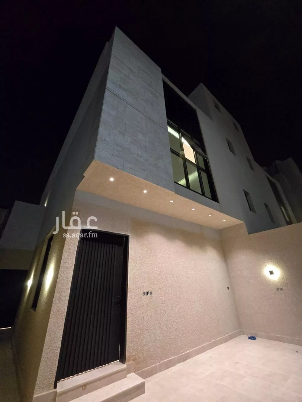 فيلا للبيع في شارع فرات بن حيان, حي الروضة, مدينة الرياض, منطقة الرياض 1 صورة