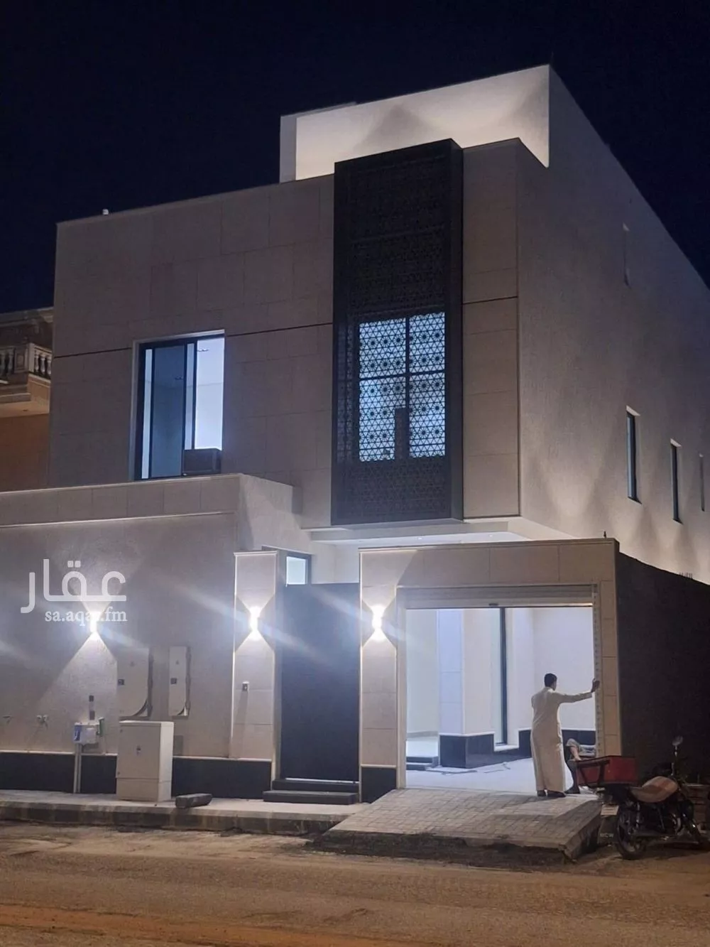 دور للبيع في شارع الصنوان, حي إشبيلية, مدينة الرياض, منطقة الرياض 1 صورة