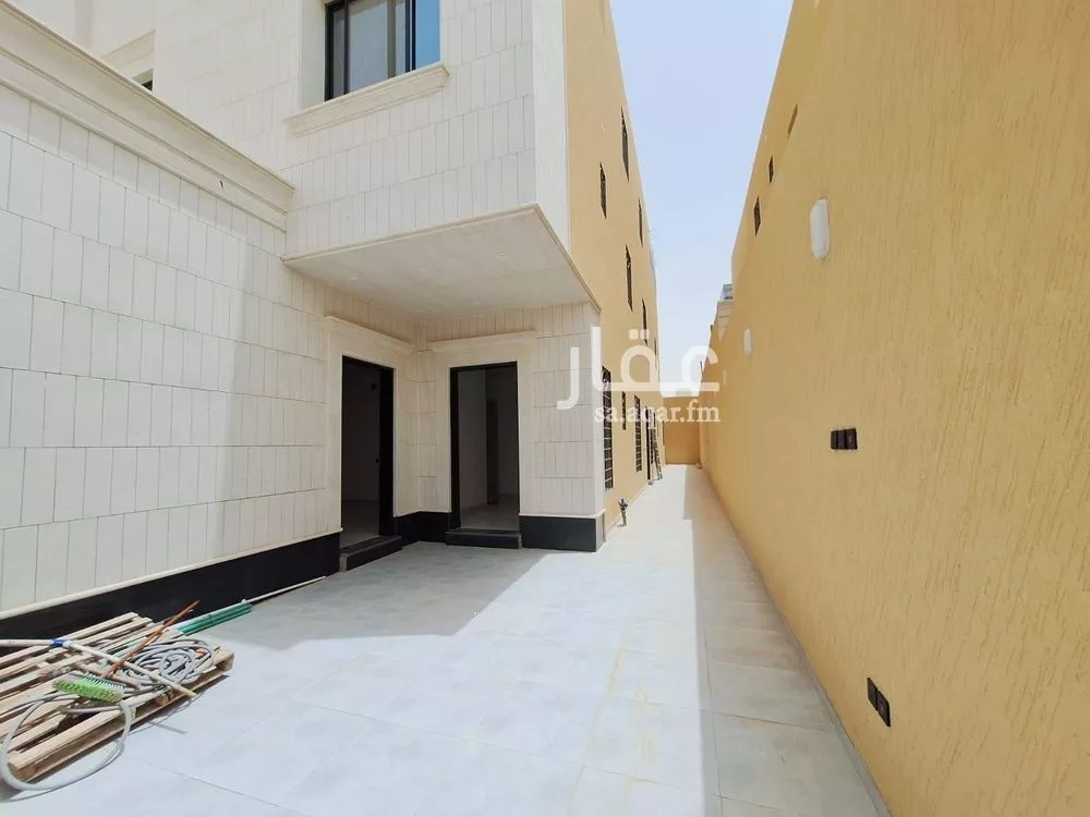 دور للبيع في شارع إبراهيم التيمي, حي البيان, مدينة الرياض, منطقة الرياض 1 صورة