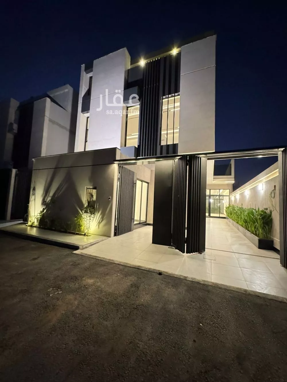 فيلا للبيع في شارع يحيى بن إسحاق, حي الرمال, مدينة الرياض, منطقة الرياض 1 صورة