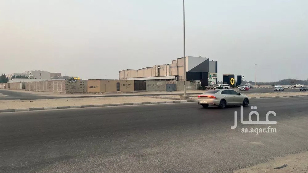 أرض للإيجار في شارع الروند, حي الصواري, مدينة الخبر, المنطقة الشرقية 1 صورة
