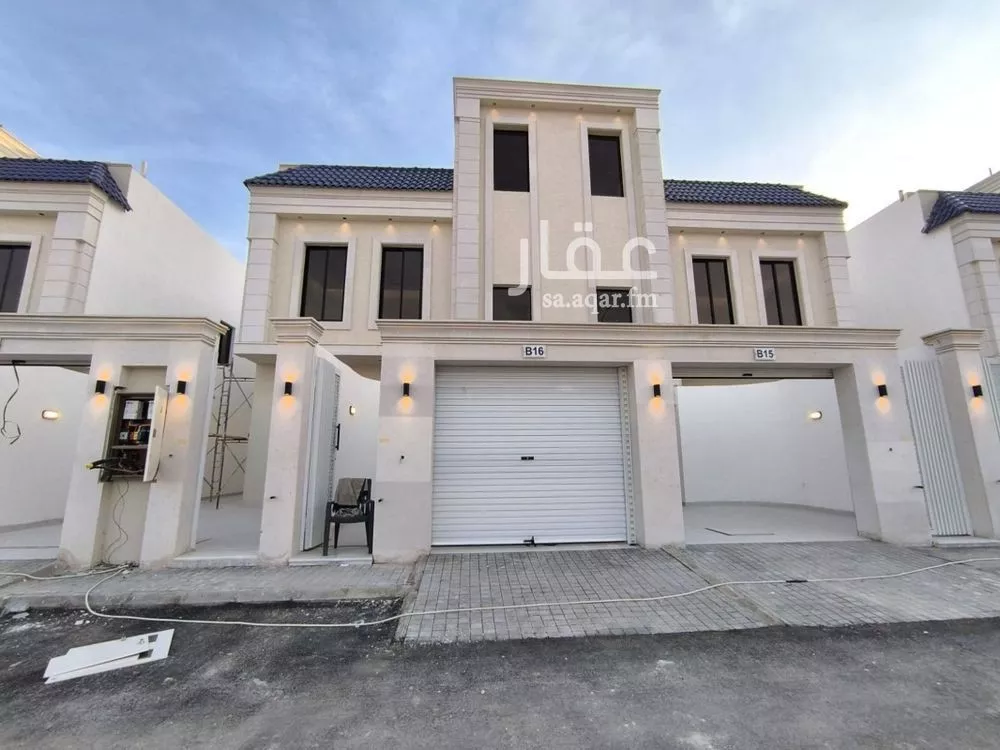 دور للبيع في شارع أبي عبدالله الصقلي, حي عكاظ, مدينة الرياض, منطقة الرياض 1 صورة