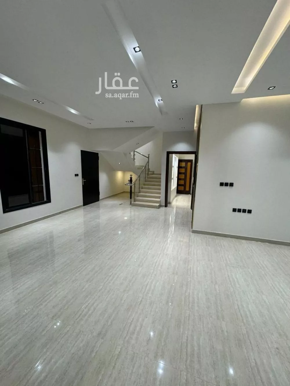 فيلا للبيع في شارع أبي السعود بن ظهيرة, حي الرمال, مدينة الرياض, منطقة الرياض 1 صورة