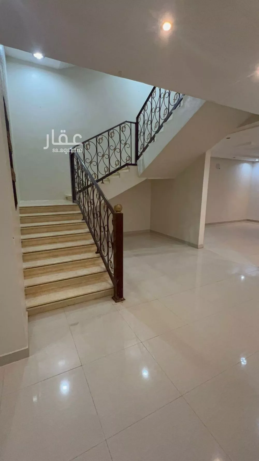 فيلا للإيجار في شارع الفاخرة, حي عكاظ, مدينة الرياض, منطقة الرياض 1 صورة