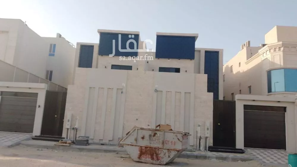 فيلا للبيع في شارع نعمان بن مقرن المزيني, حي الشفاء, مدينة الخبر, المنطقة الشرقية 1 صورة