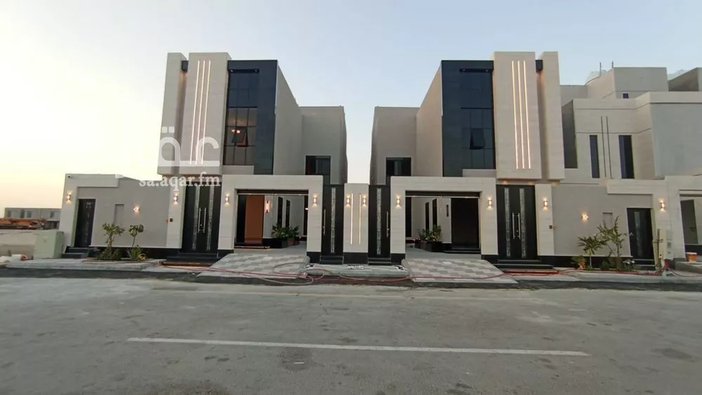فيلا للبيع في شارع العوالي, حي الشفاء, مدينة الخبر, المنطقة الشرقية 1 صورة