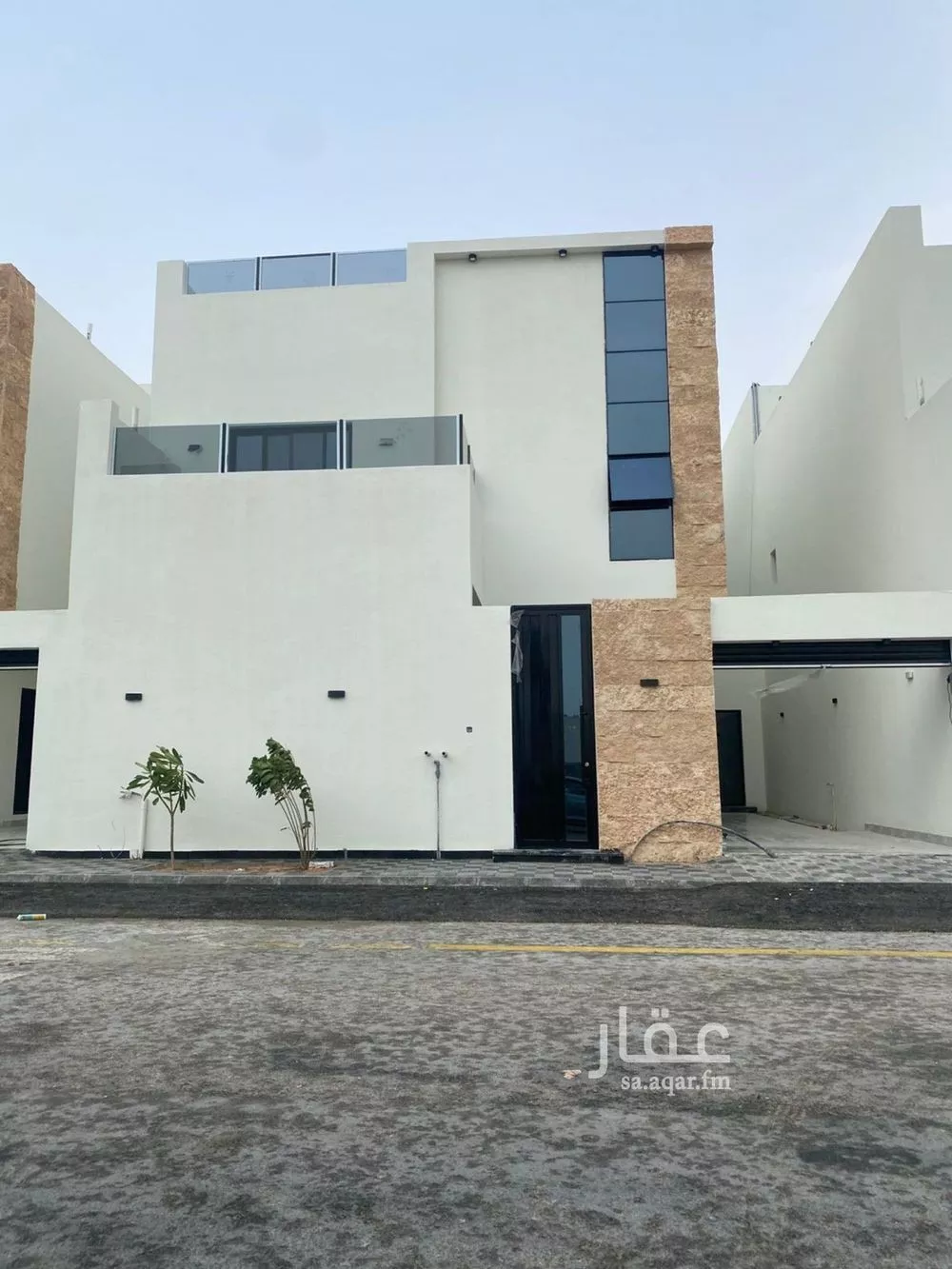 فيلا للبيع في شارع الأنوار, حي الأمواج, مدينة الخبر, المنطقة الشرقية 1 صورة