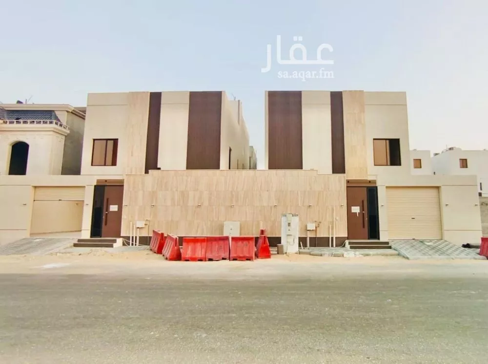 فيلا للبيع في شارع هلال التميمي, حي الصواري, مدينة الخبر, المنطقة الشرقية 1 صورة