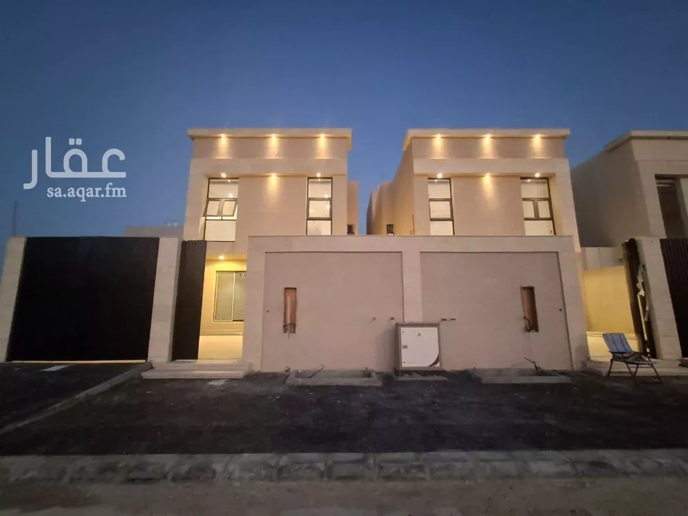 فيلا للبيع في شارع عبدالرحمن ابن كعب الانصاري, حي اللؤلؤ, مدينة الخبر, المنطقة الشرقية 1 صورة