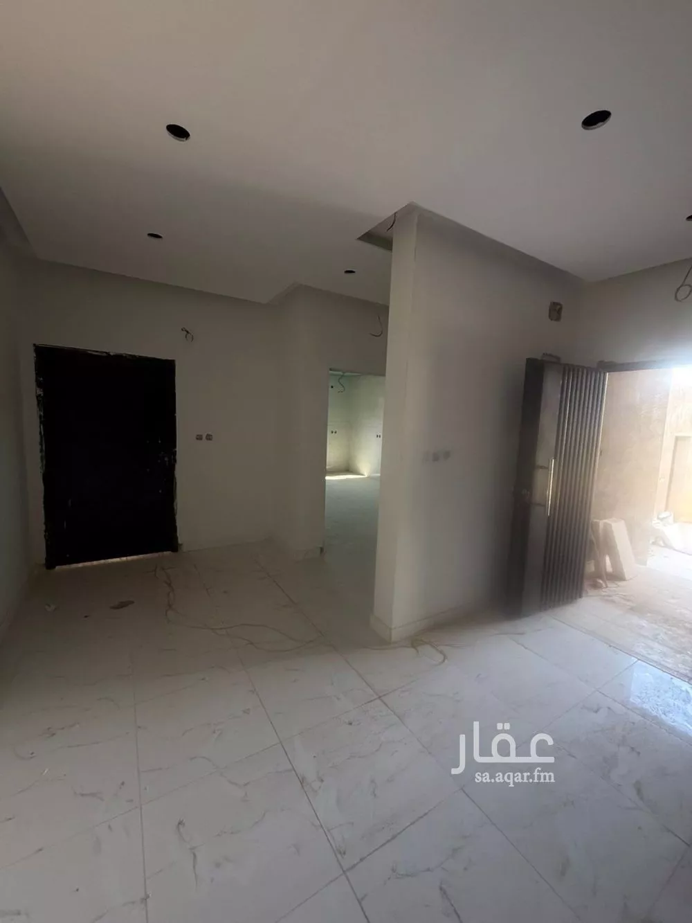 دور للبيع في شارع ابن دريد, حي أبو سدر, مدينة المدينة المنورة, منطقة المدينة المنورة 1 صورة