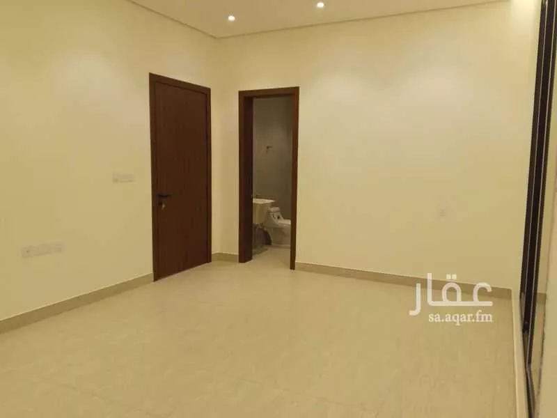 فيلا للبيع في شارع محمد بن مسلمة الأنصاري ، حي الملز ، الرياض ، منطقة الرياض 1 صورة