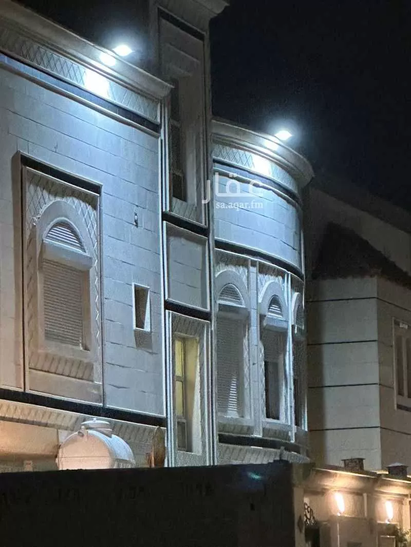 بيت للبيع في شارع عثمان بن الخطيب ، حي ضاحية الملك فهد ، الدمام ، الدمام 1 صورة