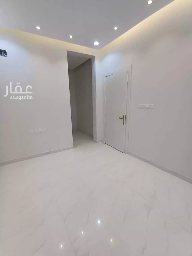 فيلا للإيجار في شارع ظهره العودة غرب 117, حي ظهره العودة غرب, مدينة امارة منطقة الرياض - الدرعيه, منطقة الرياض 1 صورة