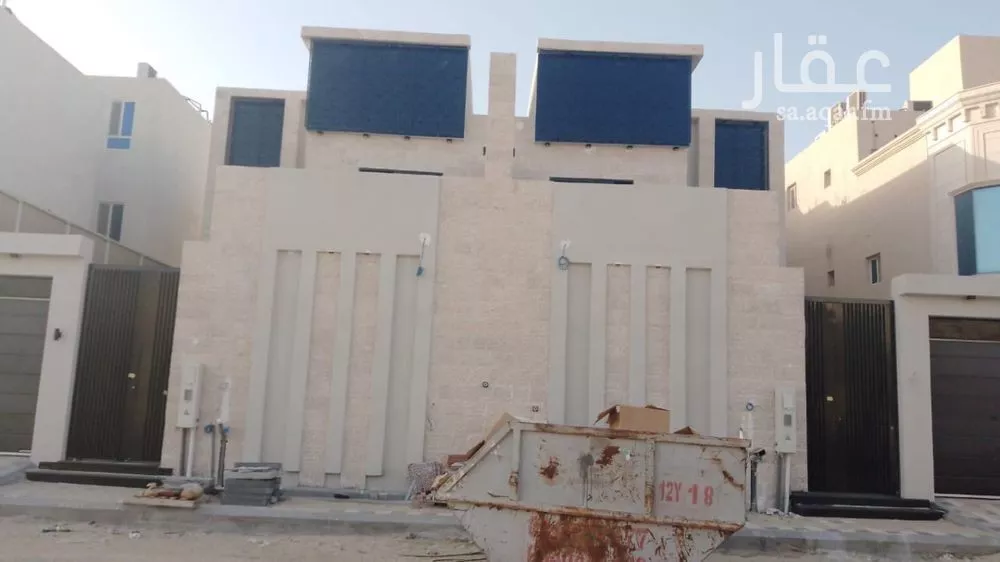 فيلا للبيع في شارع نعمان بن مقرن المزيني, حي الشفاء, مدينة الخبر, المنطقة الشرقية 1 صورة