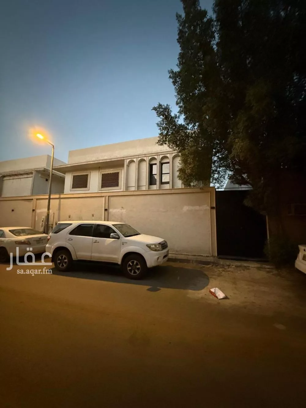 فيلا للبيع في شارع ظهران الجنوب, حي النسيم الغربي, مدينة الرياض, منطقة الرياض 1 صورة