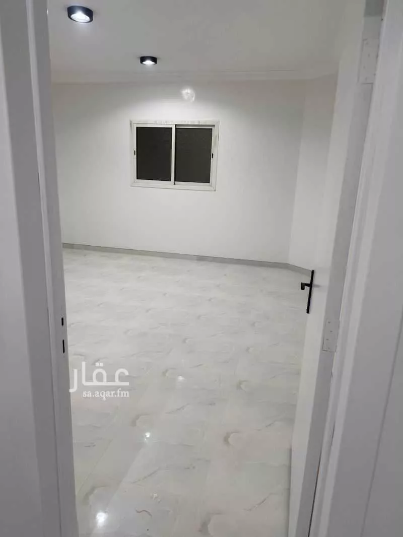 فيلا للإيجار في شارع الصدق, حي العوالي, مدينة الرياض, منطقة الرياض 1 صورة