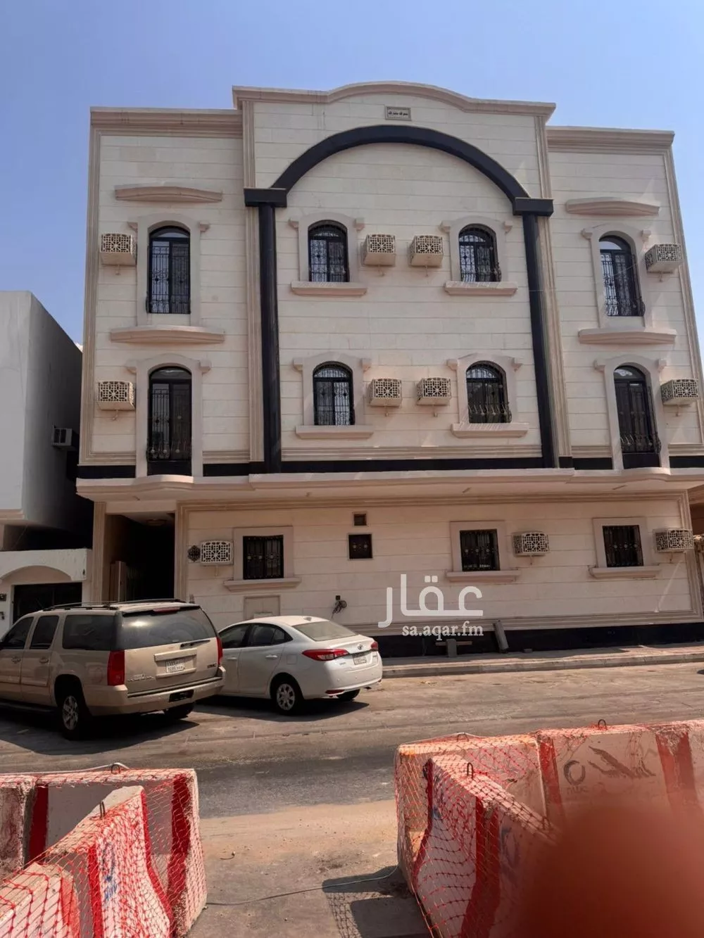 عمارة للبيع في شارع حائل, حي الثقبة, مدينة الخبر, المنطقة الشرقية 1 صورة