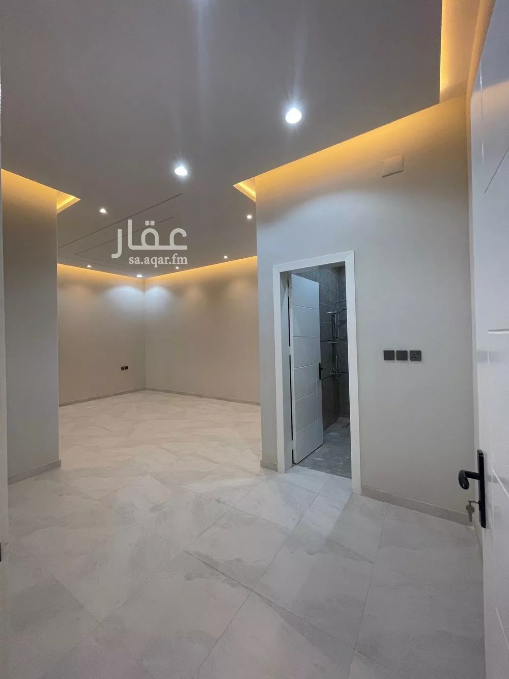 شقة للبيع في شارع ابن ابي عمر, حي المروج, مدينة أبها, منطقة عسير 1 صورة