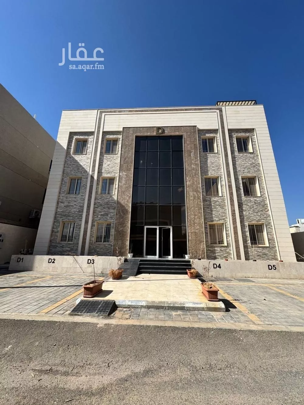 شقة للبيع في شارع ابراهيم الواسطي, حي عين الخيف, مدينة المدينه المنوره, منطقة المدينة المنورة 1 صورة