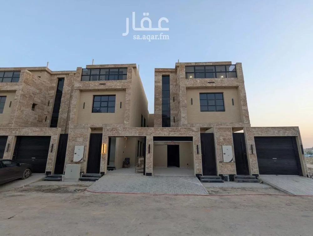 دور للبيع في شارع صالح بن صديق كمال, حي طويق, مدينة الرياض, منطقة الرياض 1 صورة