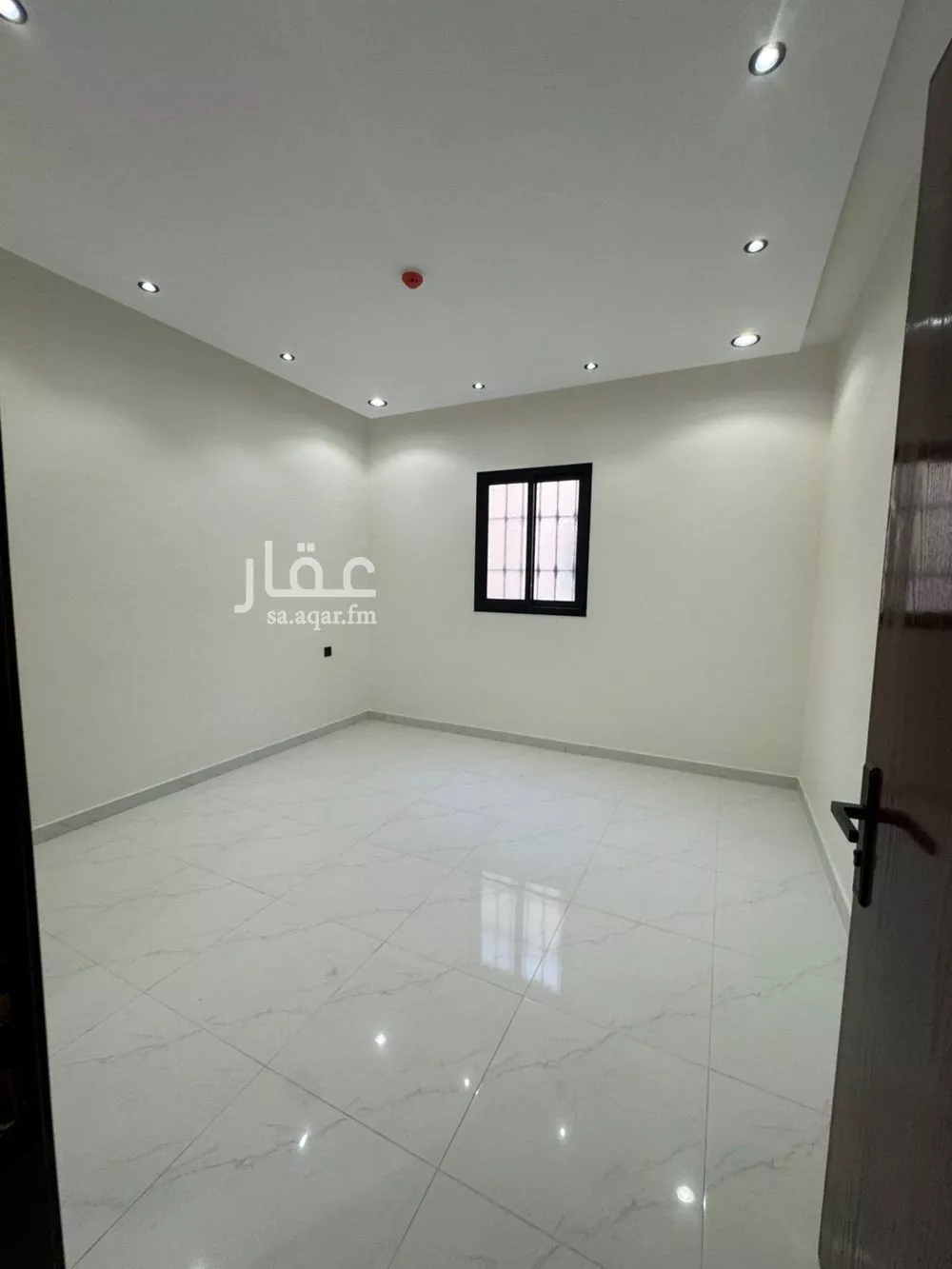 شقة للبيع في شارع عبدالقادر الجزائري, حي الدار البيضاء, مدينة الرياض, منطقة الرياض 1 صورة