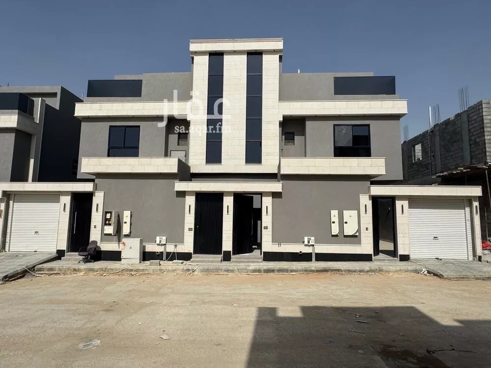 دور للبيع في شارع ابن نعيم, حي طيبة, مدينة الرياض, منطقة الرياض 1 صورة