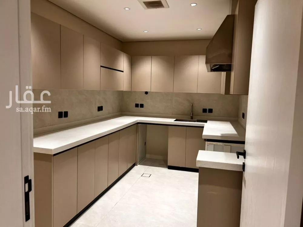 شقة للإيجار في شارع الشيخ عبدالله بن جبرين, حي القيروان, مدينة الرياض, منطقة الرياض 1 صورة