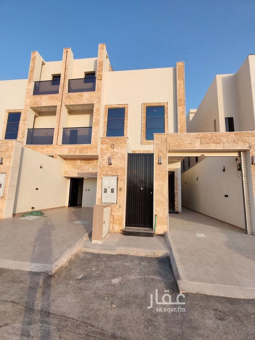 دور للبيع في شارع ابن شبه, حي الجنادرية, مدينة الرياض, منطقة الرياض 1 صورة