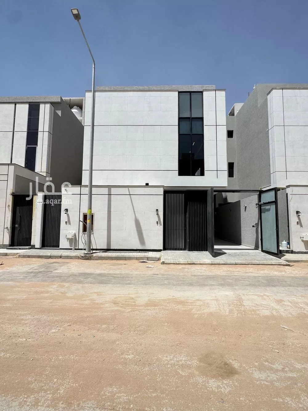 فيلا للبيع في شارع عمار الحسني, حي الرمال, مدينة الرياض, منطقة الرياض 1 صورة