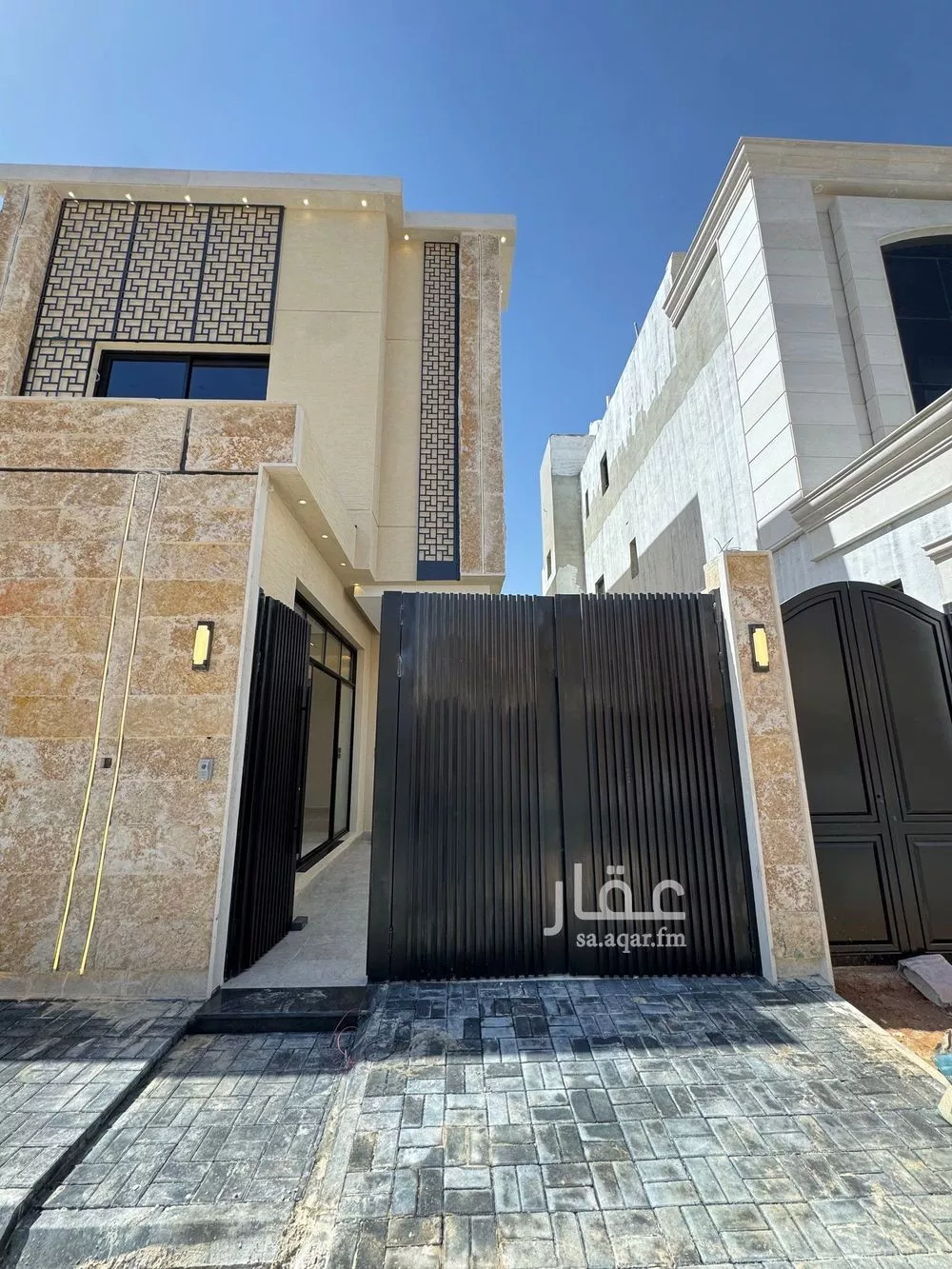 فيلا للبيع في شارع ابن رشيق المسيلي, حي الخليج, مدينة الرياض, منطقة الرياض 1 صورة