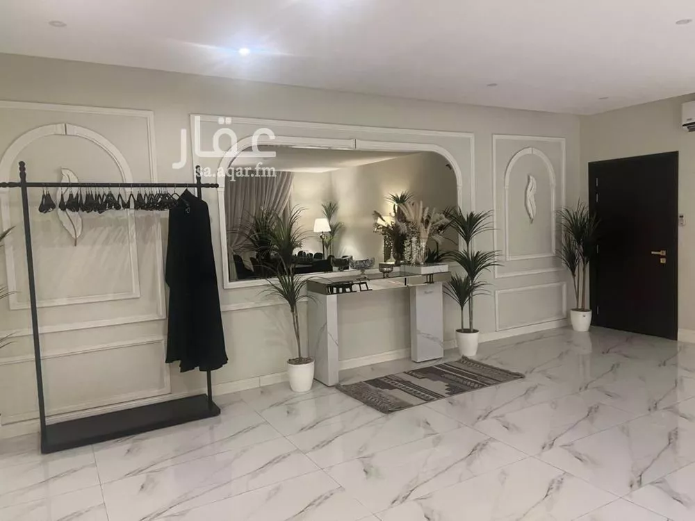 فيلا للبيع في شارع عبدالله بن رشيد, حي الروضة, مدينة الرياض, منطقة الرياض 1 صورة