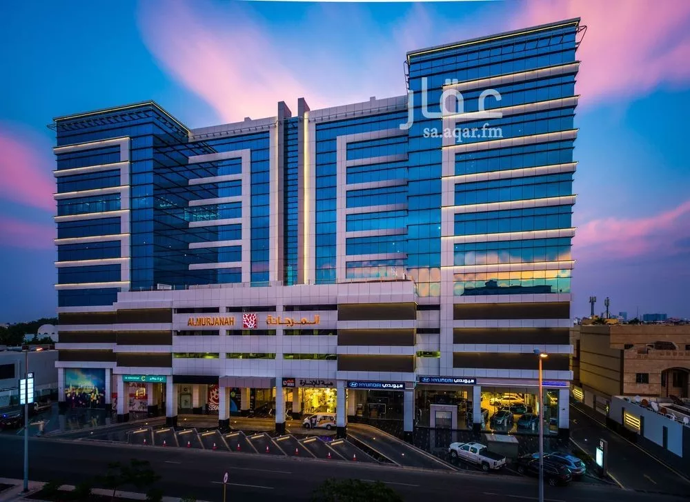 عمارة للإيجار في شارع الامير سلطان, حي الروضة, مدينة جدة, منطقة مكة المكرمة 1 صورة