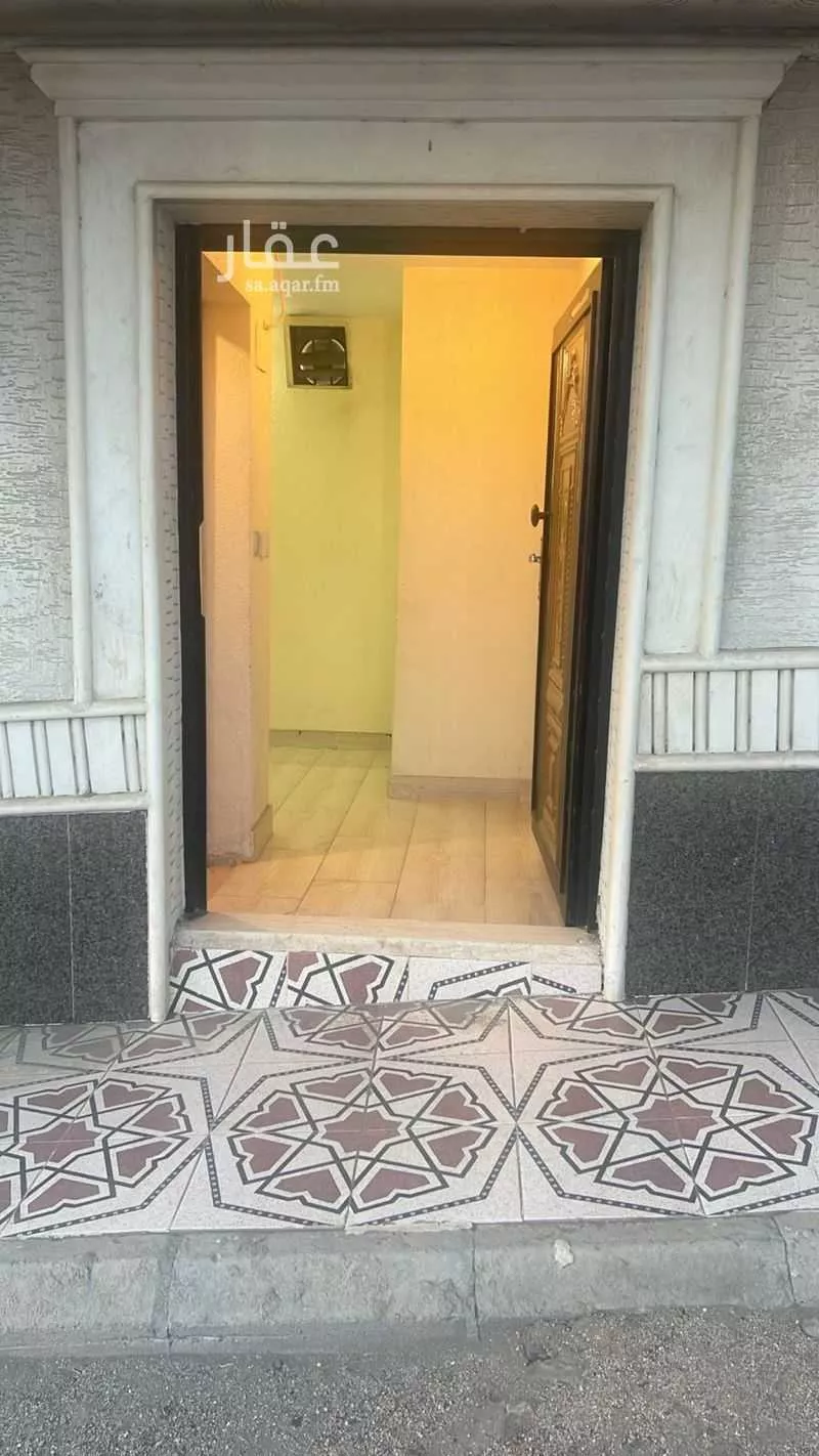 شقة للإيجار في شارع عبدالرحمن بشناق ، حي الزهور ، ابها ، منطقة عسير 1 صورة