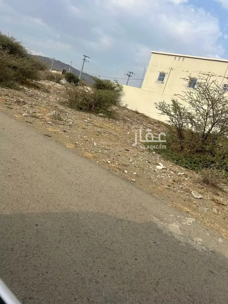 أرض للبيع في شارع اسماء بن الحارث ، الظهارة ، تنومة 1 صورة