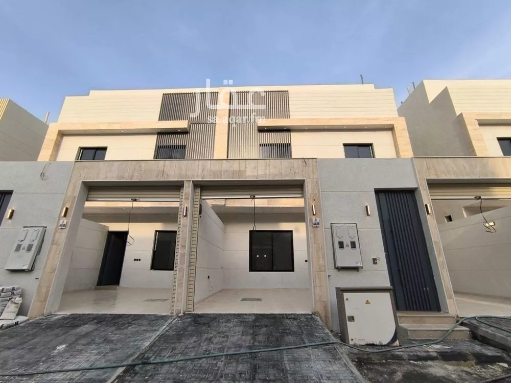 فيلا للبيع في شارع عبدالخالق الصابوني, حي عكاظ, مدينة الرياض, منطقة الرياض 1 صورة