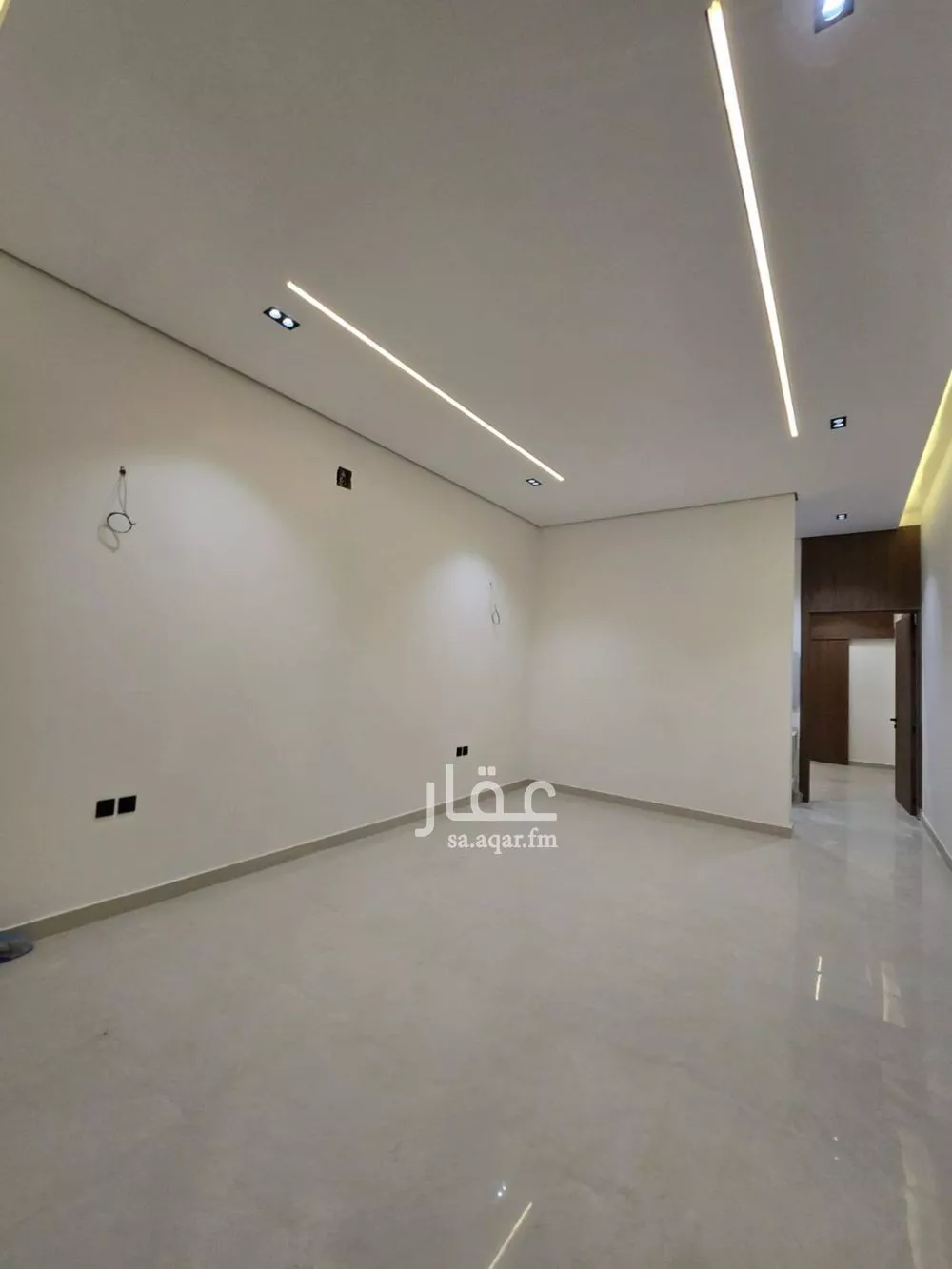 دور للبيع في شارع المحلاني, حي عكاظ, مدينة الرياض, منطقة الرياض 1 صورة