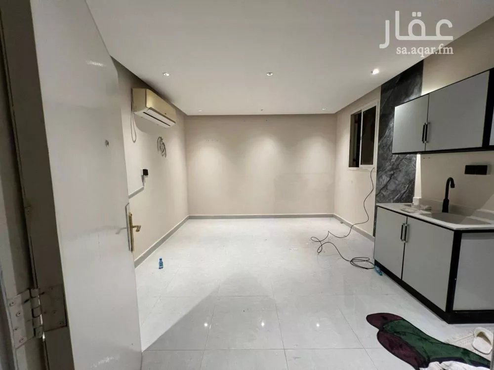 شقة للإيجار في شارع عبدالله بن قيس, حي إشبيلية, مدينة الرياض, منطقة الرياض 1 صورة