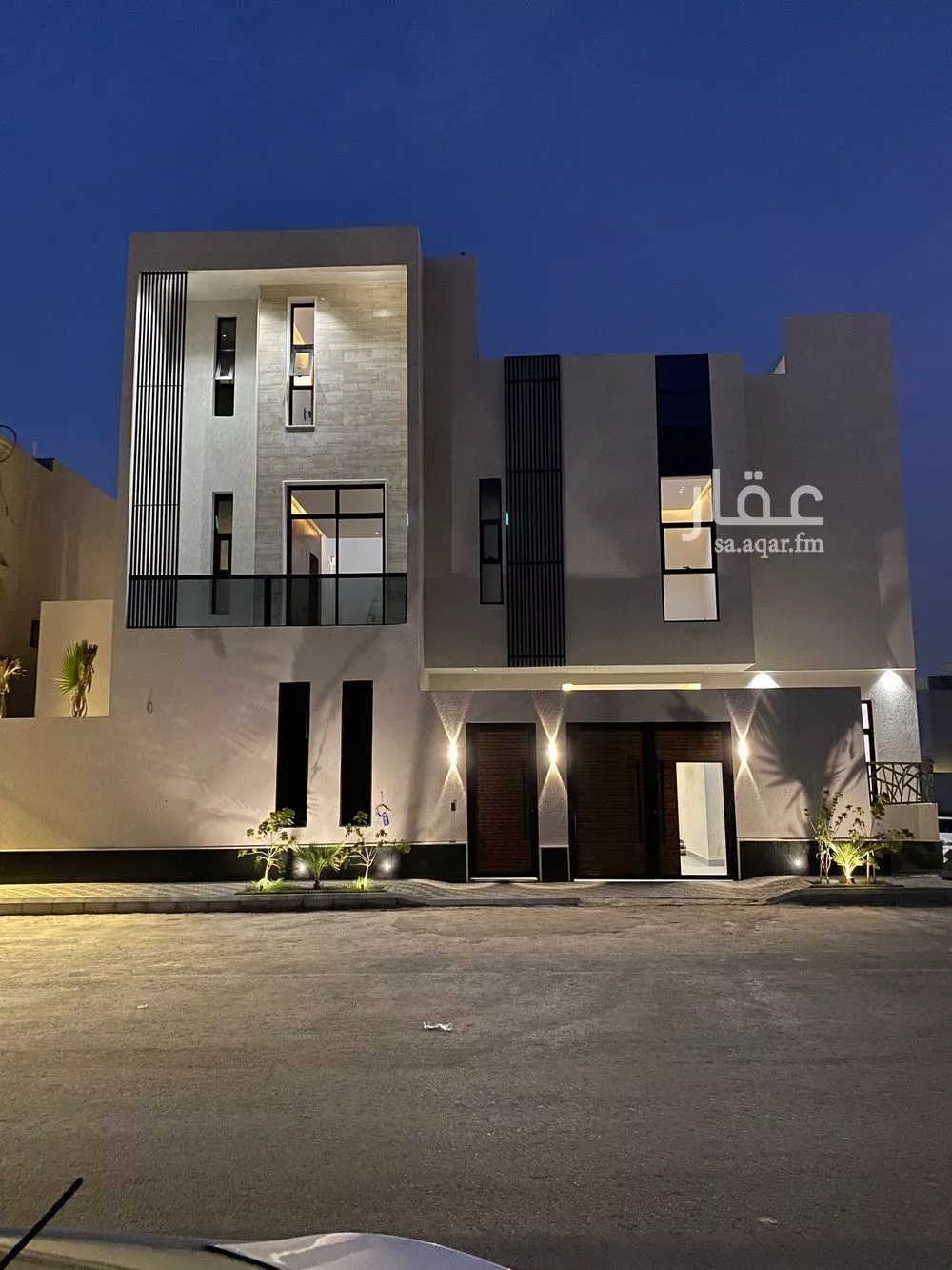 فيلا للبيع في شارع احمد الكازرونى, حي المهدية, مدينة الرياض, منطقة الرياض 1 صورة