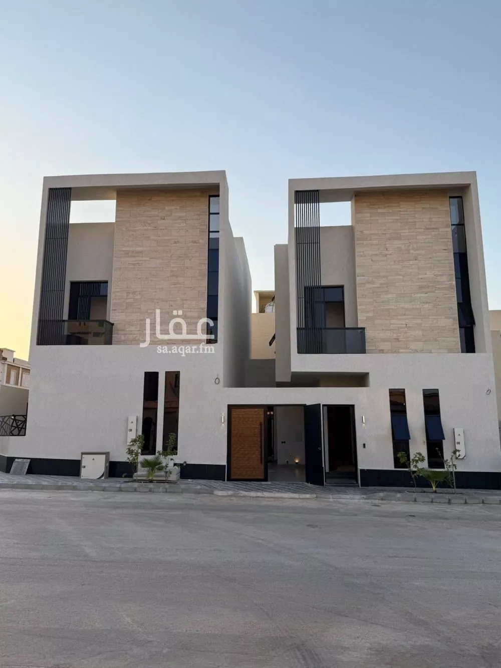 فيلا للبيع في شارع احمد الكازرونى, حي المهدية, مدينة الرياض, منطقة الرياض 1 صورة