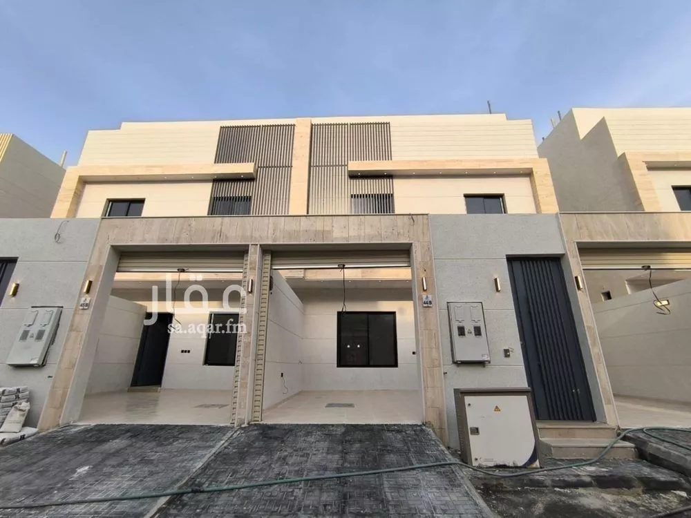 فيلا للبيع في شارع زيد بن أسلم, حي عكاظ, مدينة الرياض, منطقة الرياض 1 صورة