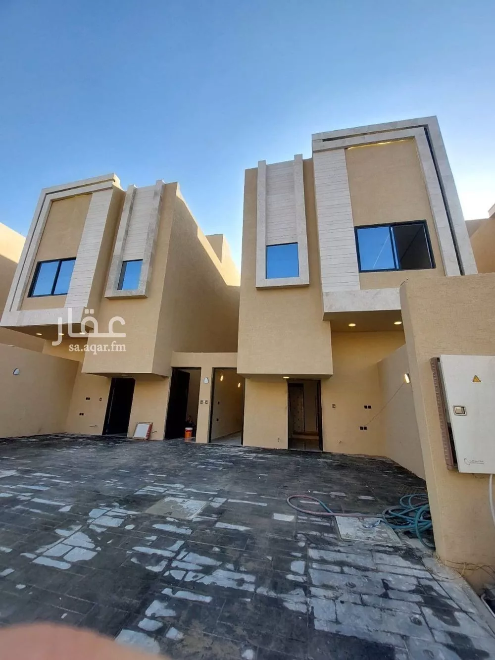 دور للبيع في شارع إبراهيم الخزرجي, حي عكاظ, مدينة الرياض, منطقة الرياض 1 صورة