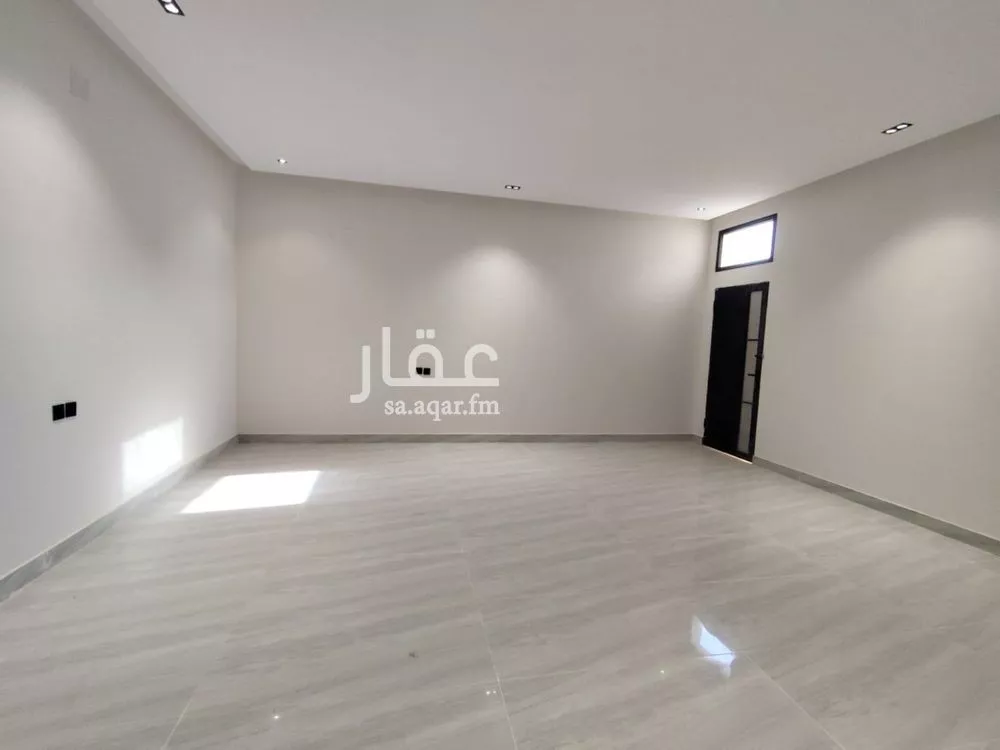 دور للبيع في شارع الربيع, حي طيبة, مدينة الرياض, منطقة الرياض 1 صورة