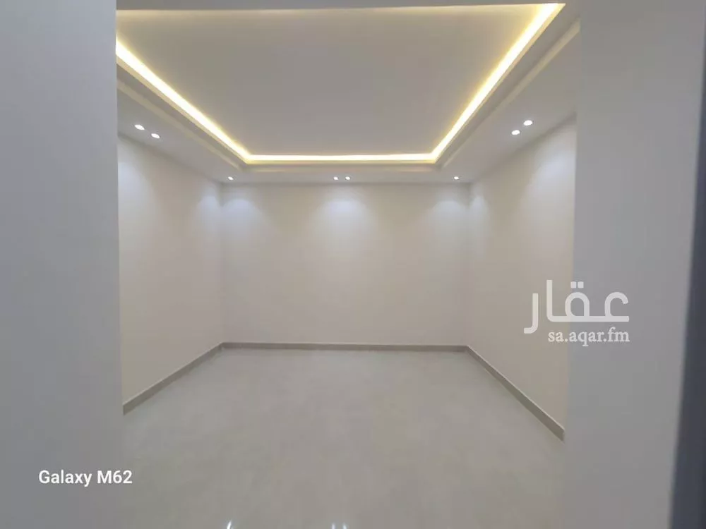 فيلا للبيع في شارع سالم العطاس بن أحمد, حي عكاظ, مدينة الرياض, منطقة الرياض 1 صورة