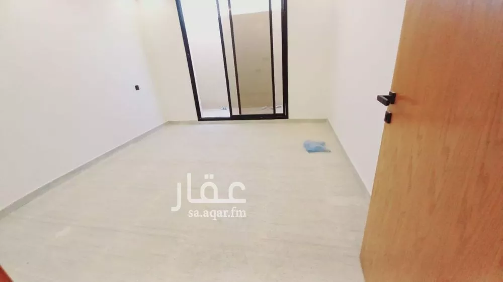 فيلا للبيع في شارع حيرة, حي عكاظ, مدينة الرياض, منطقة الرياض 1 صورة
