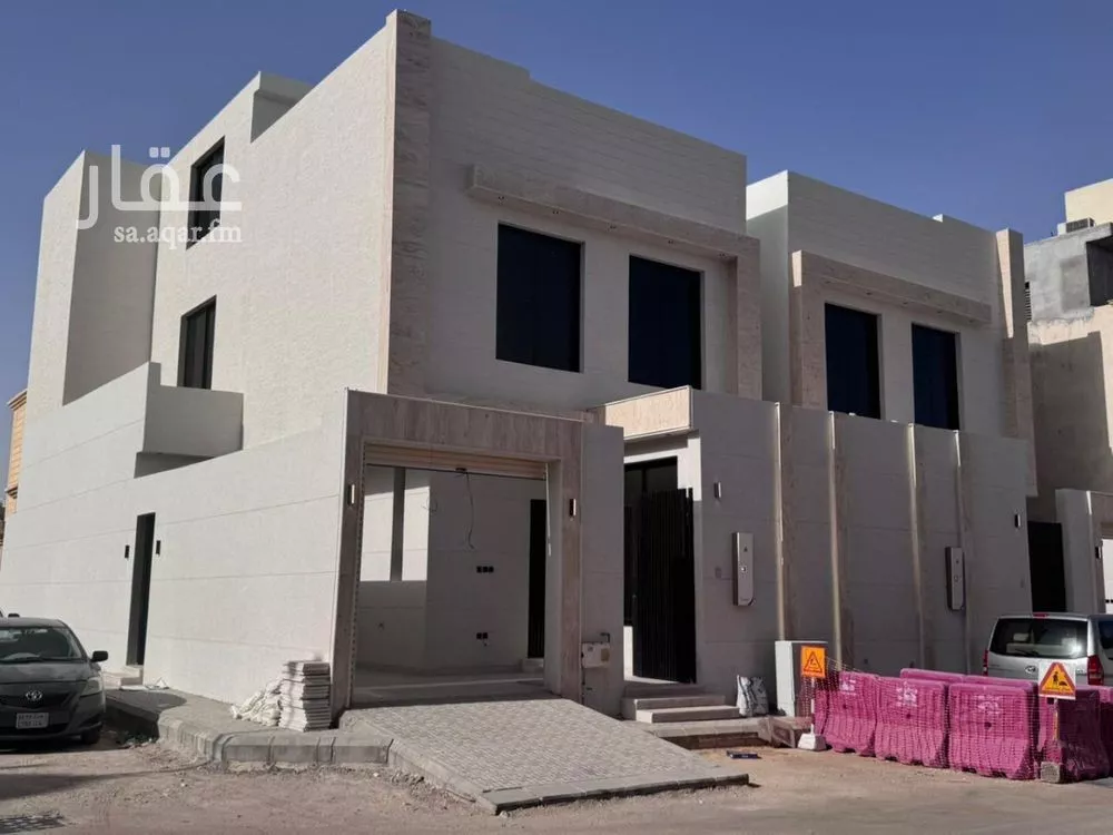 فيلا للبيع في شارع حـرض, حي طويق, مدينة الرياض, منطقة الرياض 1 صورة