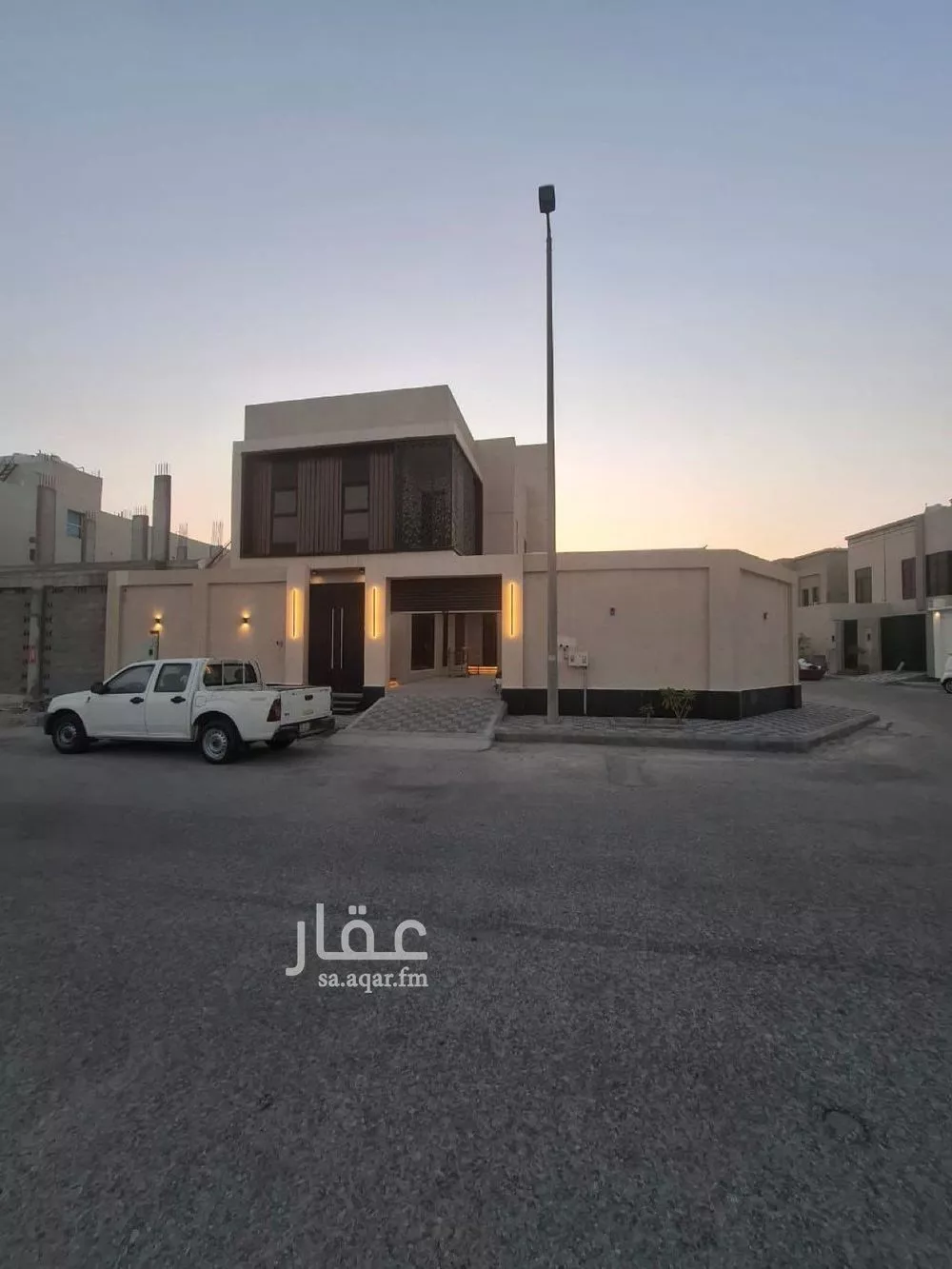 فيلا للبيع في شارع وهب بن عمير, حي الشفاء, مدينة الخبر, المنطقة الشرقية 1 صورة