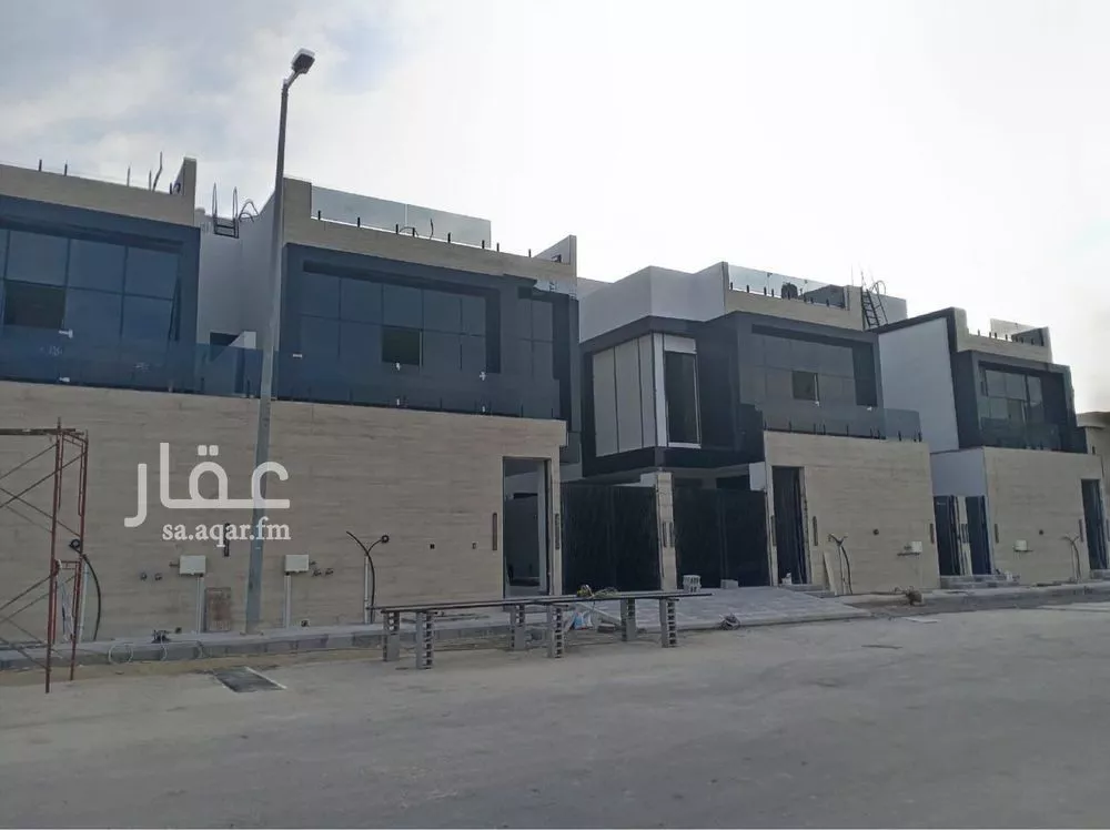 فيلا للبيع في حي الشراع, مدينة الخبر, المنطقة الشرقية 1 صورة